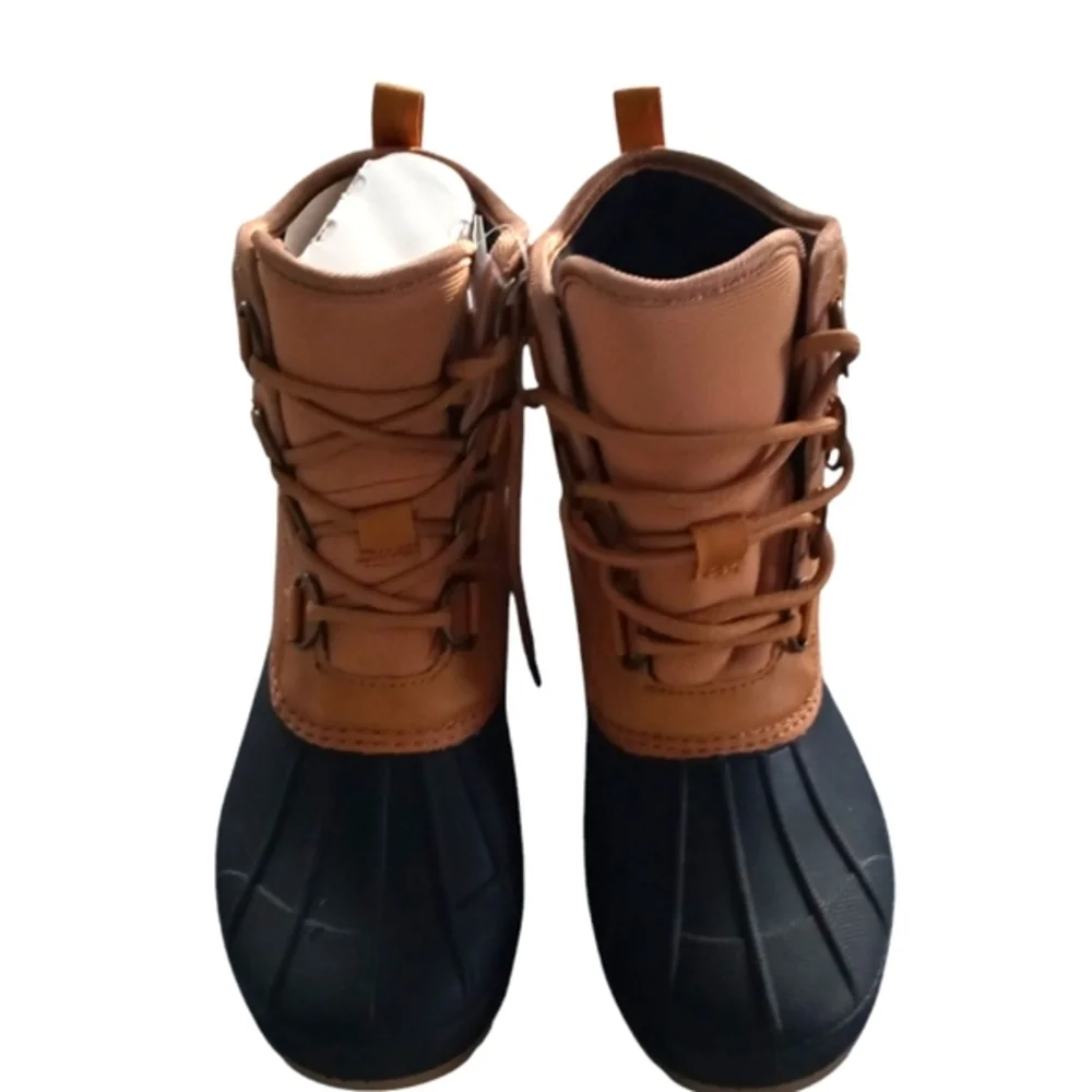 NWTIB Boys Universal Thread Goods Co. Winter/Rain Boots Tan & Black Size 6 - Picture 1 of 9